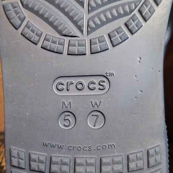 Unisex CROCS Classic II Navy Flip Flops- Size M5/W7 - Picture 5 of 6